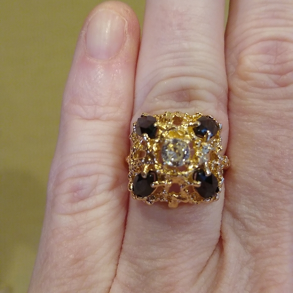 Green Tourmaline and diamond square Bombe style ring, 14kt yellow gold - Picture 5 of 10